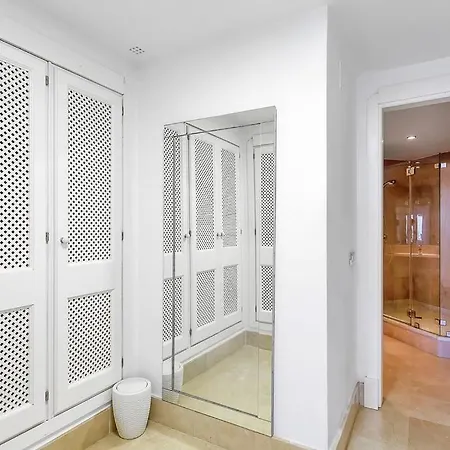 Διαμέρισμα Yolo Spaces - Sotogrande - Puerto Luxury *