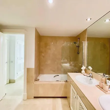 Yolo Spaces - Sotogrande - Puerto Luxury Διαμέρισμα *