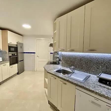 Yolo Spaces - Sotogrande - Puerto Luxury *